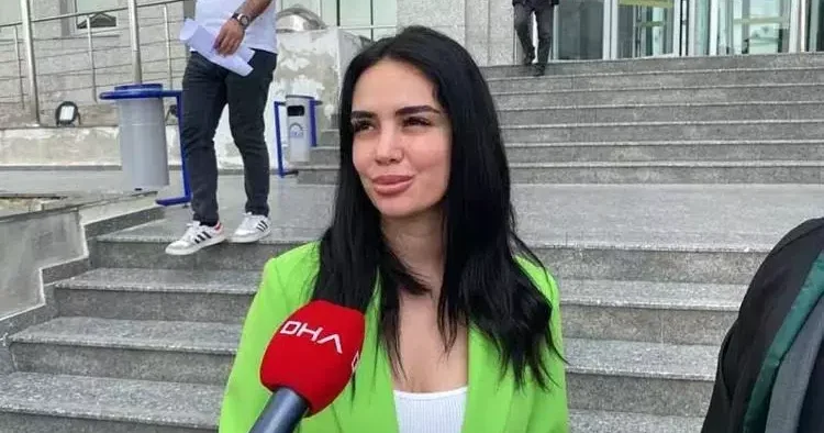 Sanal medya ünlüsü Ece Ronay hakkında soruşturma başlatıldı