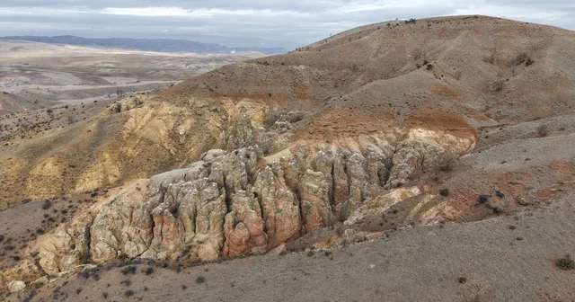 Kırıkkale de doğanın şekillendirdiği kayalar ilgi çekiyor Kırıkkale Haberleri