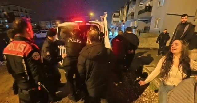 Komşuların gürültü tartışması tabanca ve bıçaklı kavgaya dönüştü: 7 gözaltı Aksaray Haberleri