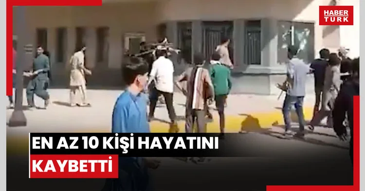 Pakistan da ABD Konsolosluğu önünde düzenlenen protestoda en az 10 kişi hayatını kaybetti