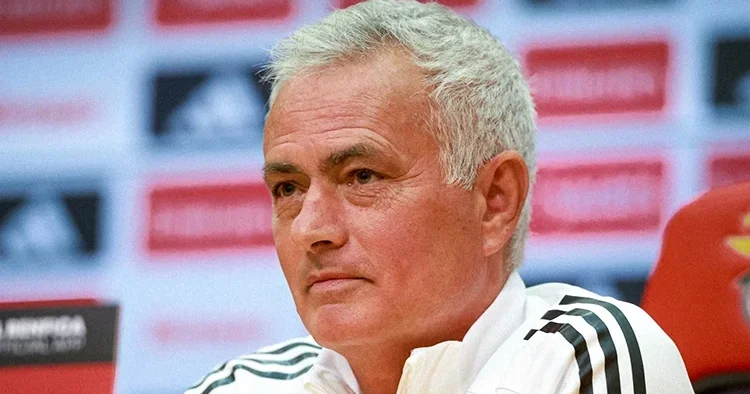 Jose Mourinho’dan sert açıklama: Benimle işi biter!