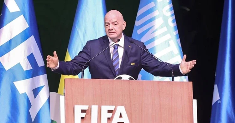 Daha hızlı ve adil futbol için tarihi 5 karar!