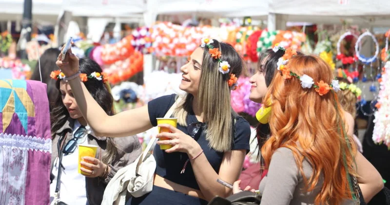 Adana da 14. Uluslararası Portakal Çiçeği Karnavalı başladı