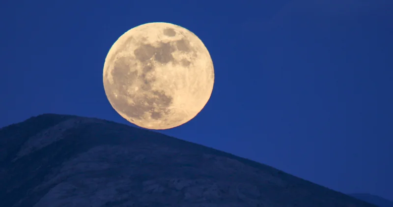 Pembe Dolunay saati: Baharın sembolü Pembe Dolunay ne zaman, saat kaçta görülecek, Türkiye den izlenecek mi?