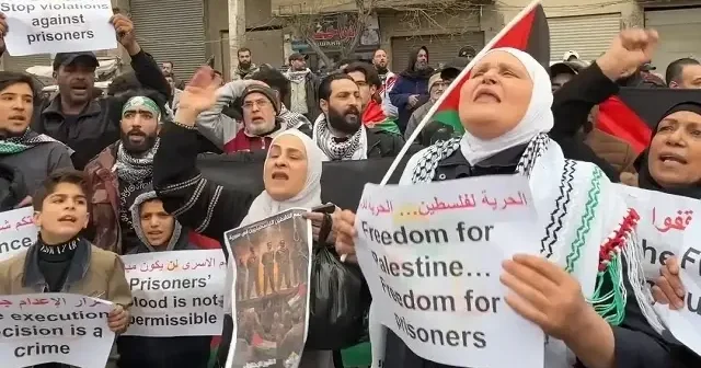 Filistinli tutsaklara idam cezası getirilmesi Suriye de protesto edildi VİDEO İZLE