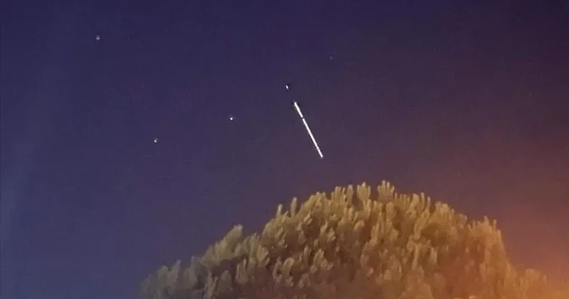 Uzayda gizemli olay! SpaceX, Starlink 34343 uydusuyla iletişimi kaybetti