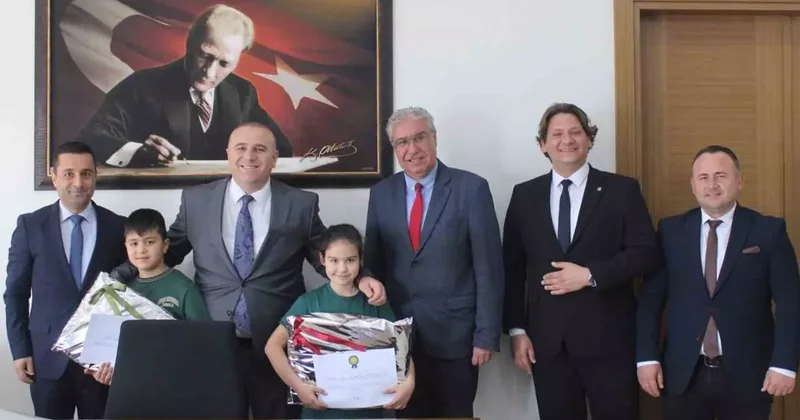 En çok kitap okuyan öğrencilere ’teşekkür’ belgesi verildi