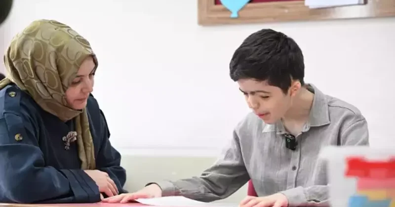 Otizmli Sevban azmiyle 1 yılda Kur an ı Kerim okumayı öğrendi