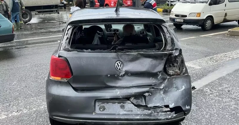 Kırmızı Işık İhlali Yapan Kamyonun Çarptığı Beton Direğin Altında Kalarak Hayatını Kaybetti