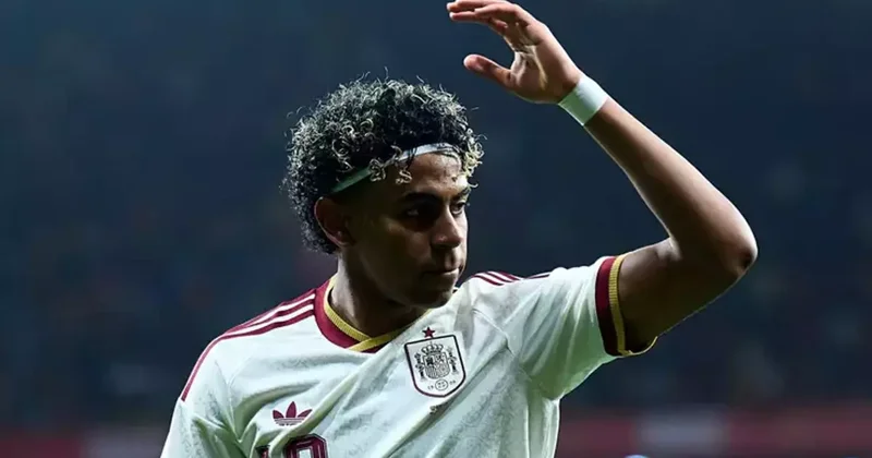 Lamine Yamal dan Müslümanlara yönelik ırkçı tezahürata yanıt: Cahil ve ırkçı insanlar... Fanatik Gazetesi Futbol Haberleri Spor