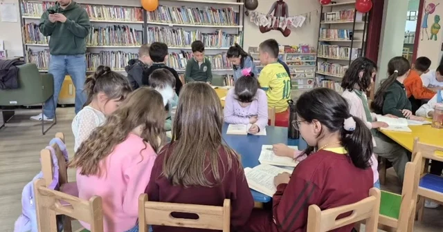 Bayburt ta öğrenciler Kütüphaneler Haftası nda kitapla buluştu Bayburt Haberleri