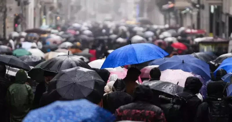 Güneşe aldanmayın, yeni yağış dalgası geliyor! İstanbul da 4 5 gün sürecek