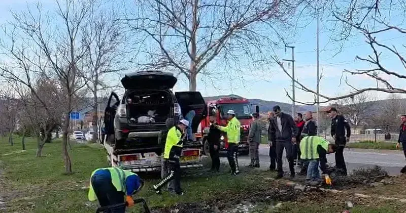 Tokat’ta cip ağaca çarpıp alev aldı: 1 ölü, 2 yaralı