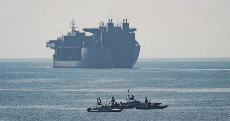 İddia: Körfez ülkesi BAE, Hürmüz Boğazı nın açılması için askeri operasyona katılacak Dış Haberler