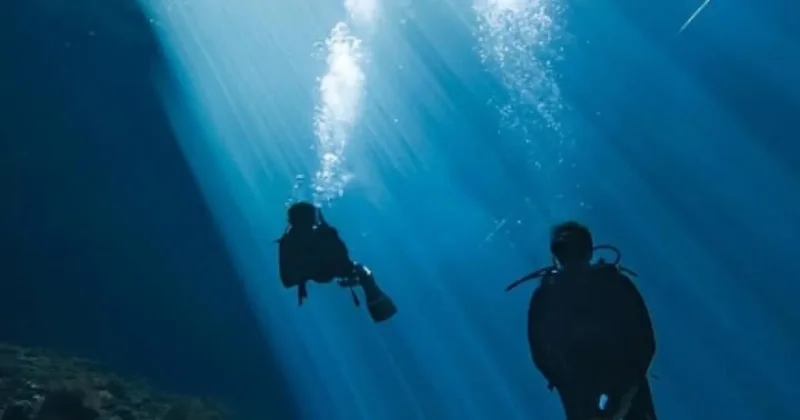 Ünlü isim kadim uygarlığa ait mağarayı keşfetmek için 50 metre daldı Sözcü Gazetesi