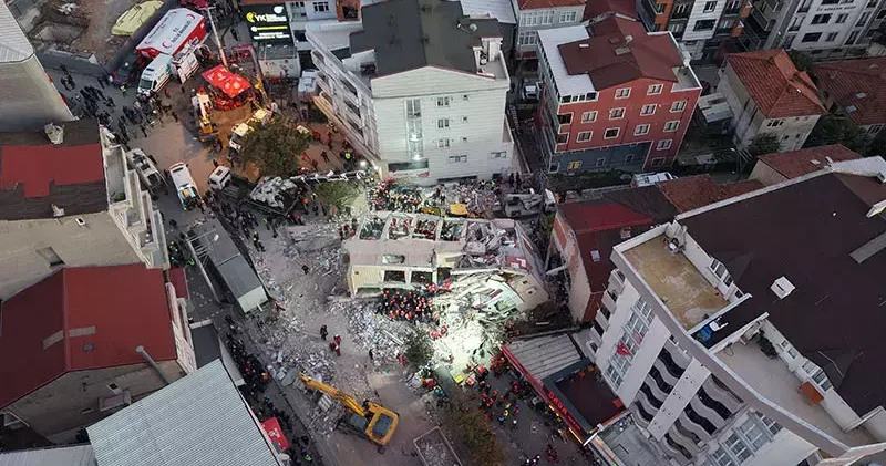 Gebze’de yıkılan binayla ilgili ikinci raporda, olayın metro ile ilgili olmadığı belirtildi