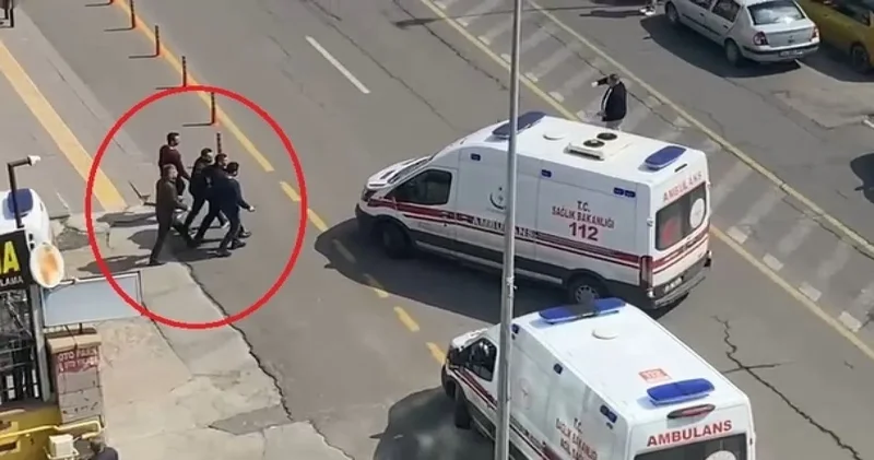 Boşanma davası bıçaklı kavgaya döndü! Adliye bahçesinde can pazarı