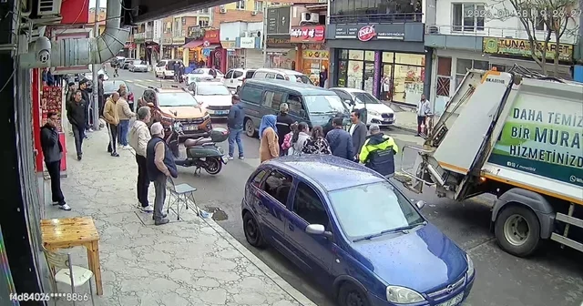 Çöp toplama kamyonuna çarpan hafif ticari araç işçiyi yaraladı: Kaza anı kamerada Tekirdağ Haberleri