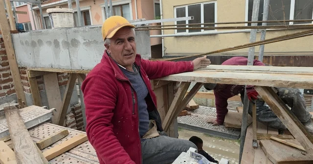 1 Mayıs ta meydanlar doldu, yevmiyeli işçiler ise çalıştı Yevmiyeli çalışan işçiler hayat mücadelesi için inşaatlarda mesai yaptı Edirne Haberleri