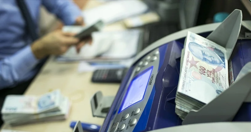 1 MAYIS CUMA BUGÜN BANKALAR AÇIK MI? 1 Mayıs Cuma bankalar tatil mi, yarım gün mü? 1 Mayıs EFT, Havale yapılıyor mu?