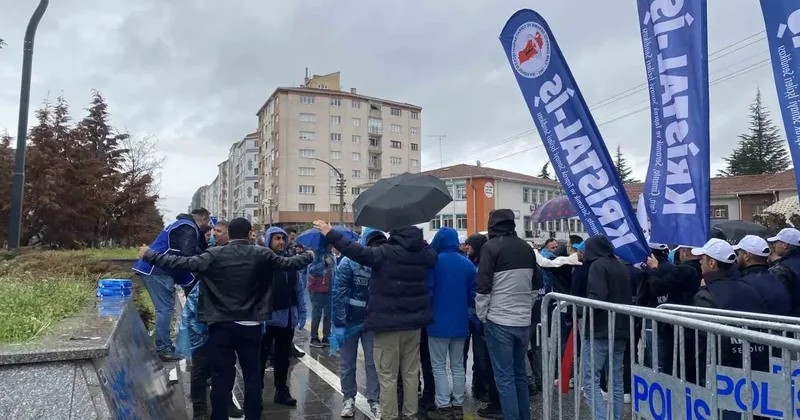 1 Mayıs yürüyüşleri geniş güvenlik önlemleriyle başladı