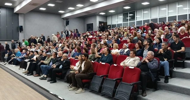 Gömeç de bahara merhaba konseri yoğun ilgi gördü Balıkesir Haberleri