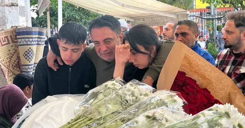 Kızını ameliyat masasında kaybeden babanın tabuttaki evladına son bakışı