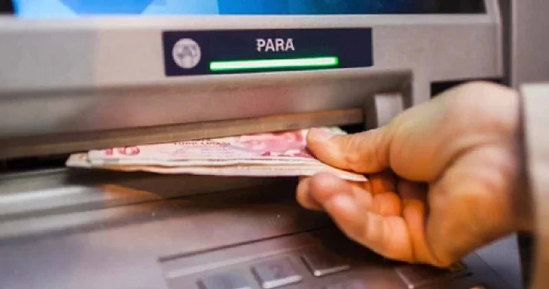 ATM’den para çektikten sonra bu yazıyı görmeden sakın ayrılmayın