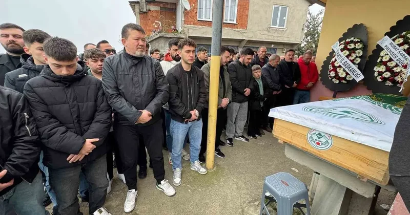 Bıçaklanarak öldürülen genç toprağa verildi