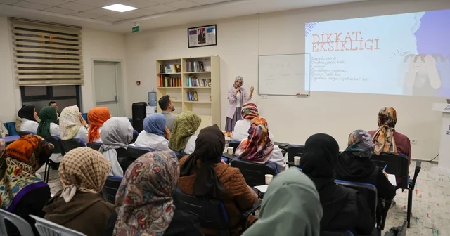 Hatice Hatun Mahalle Külliyesi Çocuk Mektebi nde aileler eğitim seminerleri ile bilgilendiriliyor Konya Haberleri