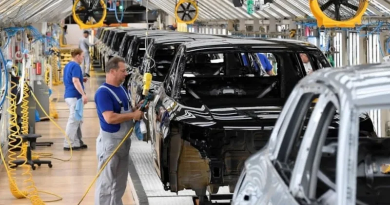 Otomotiv devi 60 yıllık efsane model için 3 fabrika kuracak Sözcü Gazetesi