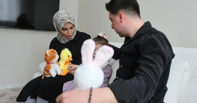 Evini ilaçlatan ailenin 2 yaşındaki kızları ölümden döndü Evini ilaçlatan Ertuğrul Öksüz: Tahta kurularını komple bitirdiler, aileyi de komple bitirme yolunda bir adım atmaya çalıştılar Konya Haberleri
