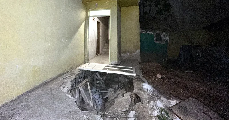 Yer: Edirne! Evin girişindeki beton zemin çöktü