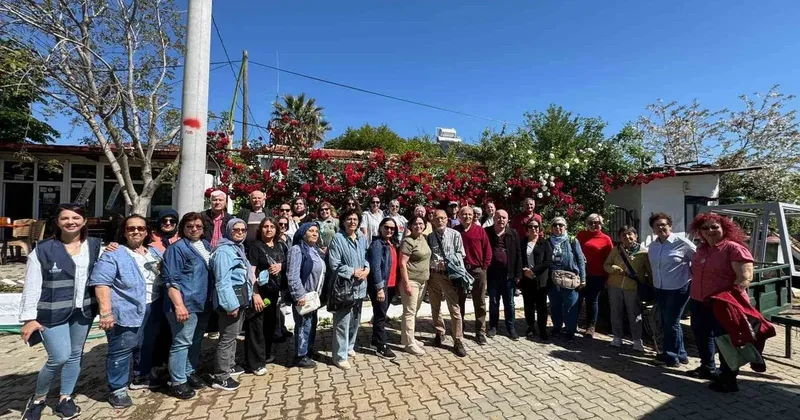 İzmir Büyükşehir Belediyesi’nden emeklilere özel gezi programı