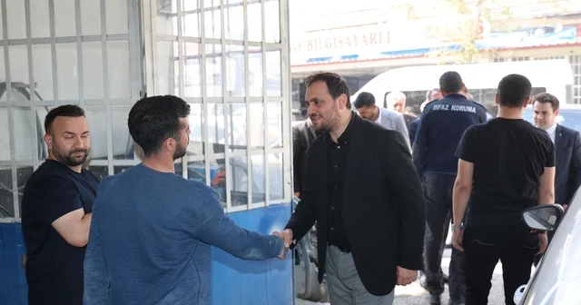 AK Parti 1 Mayıs ta işçileri unutmadı Elazığ Haberleri