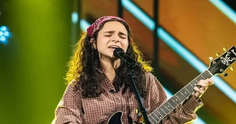 Türk kızı Belçika da sesiyle büyüledi: Naz Çavuşoğlu sesiyle hayran bıraktı!