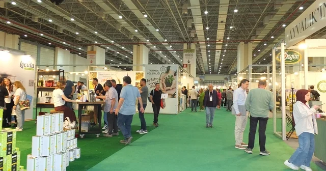 Burhaniyeli zeytinciler İzmir de Olivtech fuarı açılışına katıldı Balıkesir Haberleri
