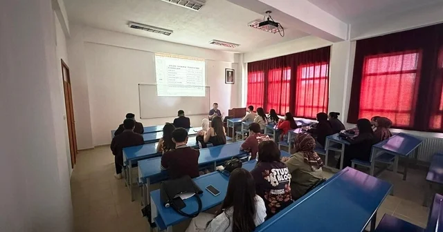Hisarcık MYO da Danışman Öğrenci Paylaşım Saatleri etkinliği Kütahya Haberleri