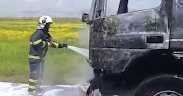 Mardin’de akaryakıt yüklü tanker alev alev yandı VİDEO İZLE