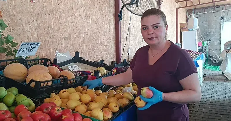 Depremzede kadınlar, 1 Mayıs’ta da mesaiye devam etti