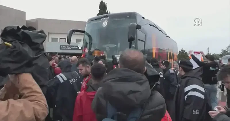 Galatasaray kafilesi şampiyonluk maçı için Samsun da Fanatik Spor Haberleri Video