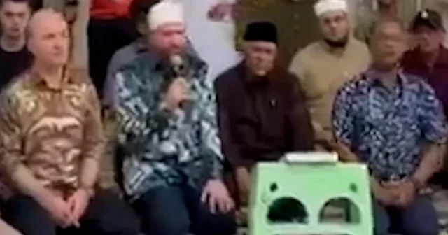 Bilal Erdoğan dan Kur an tilaveti VİDEO İZLE