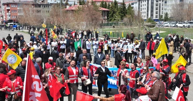 Kars ta davullu zurnalı 1 Mayıs kutlaması Kars Haberleri