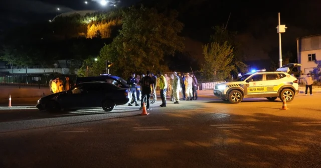 Gümüşhane de alkollü sürücü jandarma aracına çarptı, ehliyetine el konuldu Gümüşhane Haberleri