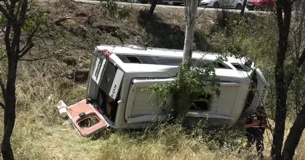 Balıkesir haberleri Balıkesir de can pazar! Minibüs şarampole yuvarlandı: 14 yaralı 01 Haziran 2026
