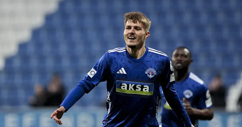 Adrian Benedyczak’tan Emre Belözoğlu’na teşekkür!