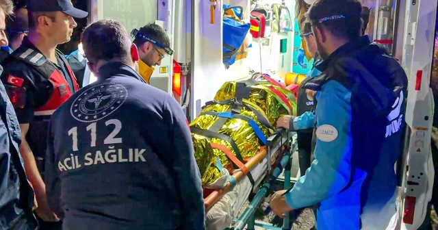 Yamaç paraşütüyle dere yatağına düşen vatandaş 5 saatlik çalışmayla kurtarıldı Çorum Haberleri