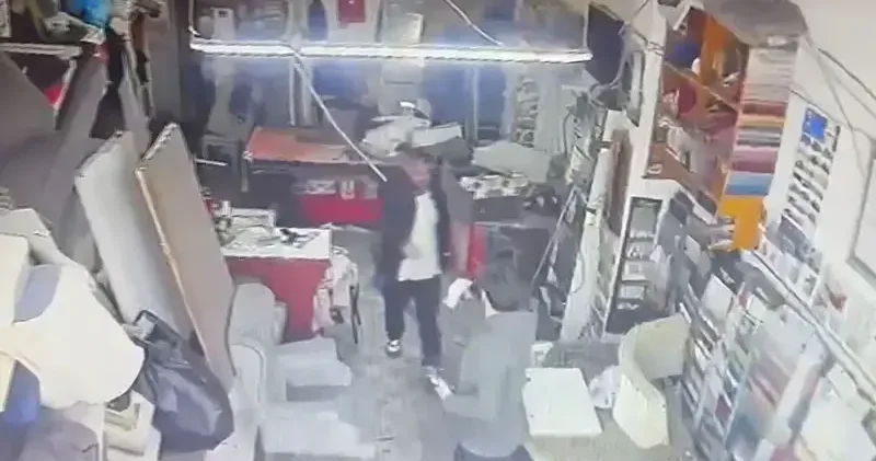 Sarıyer’de yemek borcunu isteyen komşusunu silahla tehdit etti: Hepinizi vuracağım