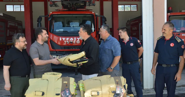 İtfaiyeye verilen koruyucu kıyafetler yeni itfaiyecilerin eğitiminde kullanılacak Samsun Haberleri Habertürk Yerel Haberler