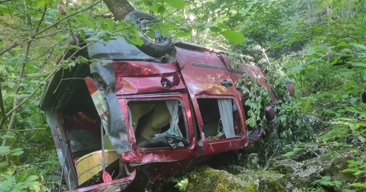 Kastamonu da korkunç olay! Kayıp iki arkadaş dere yatağına yuvarlanan araçta ölü bulundu